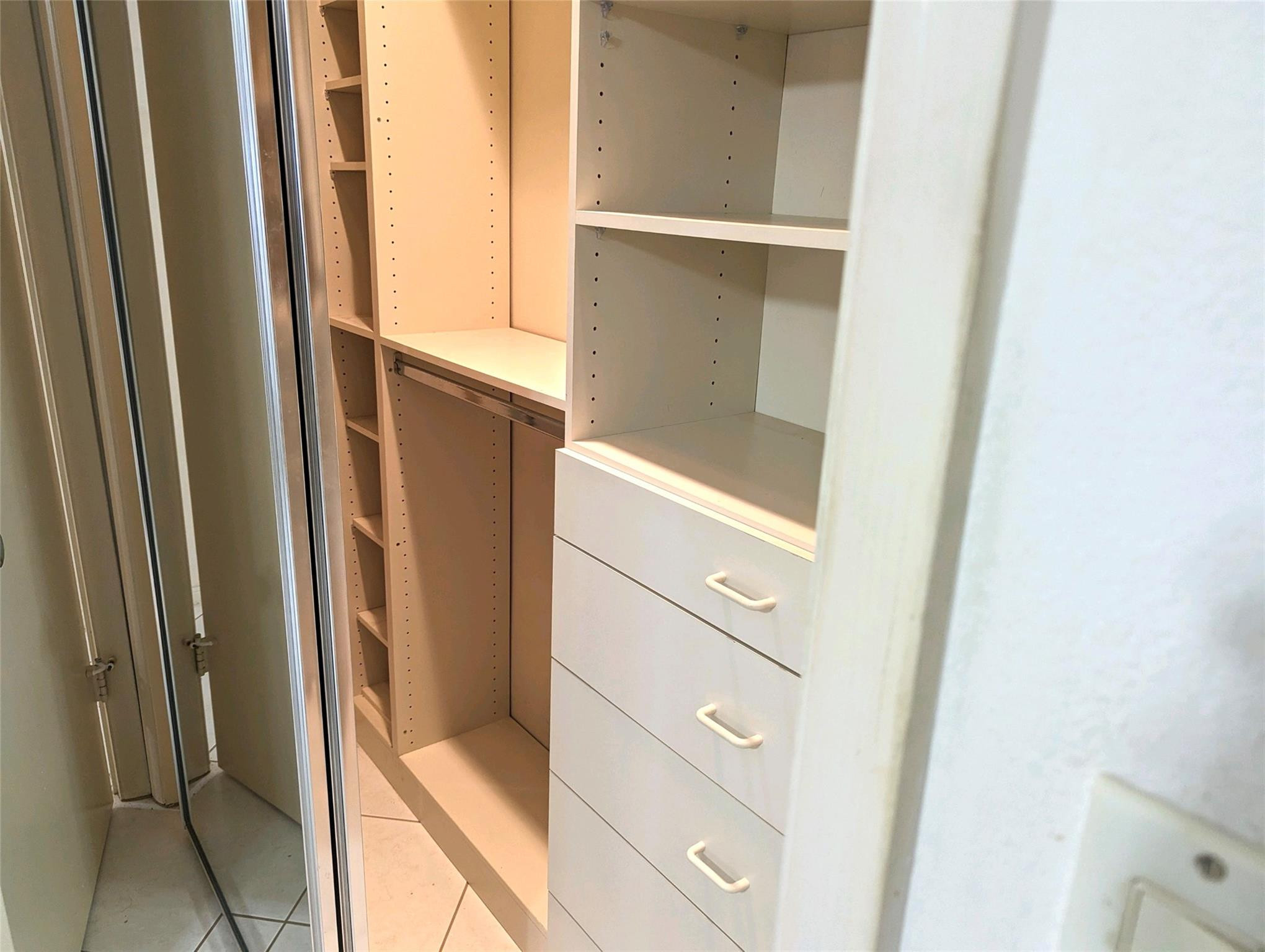 3850 NE 21st Ave Unit: 12