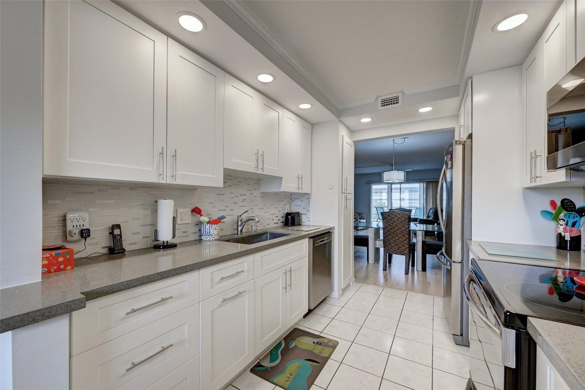 1701 Andros Isle Unit: E-3