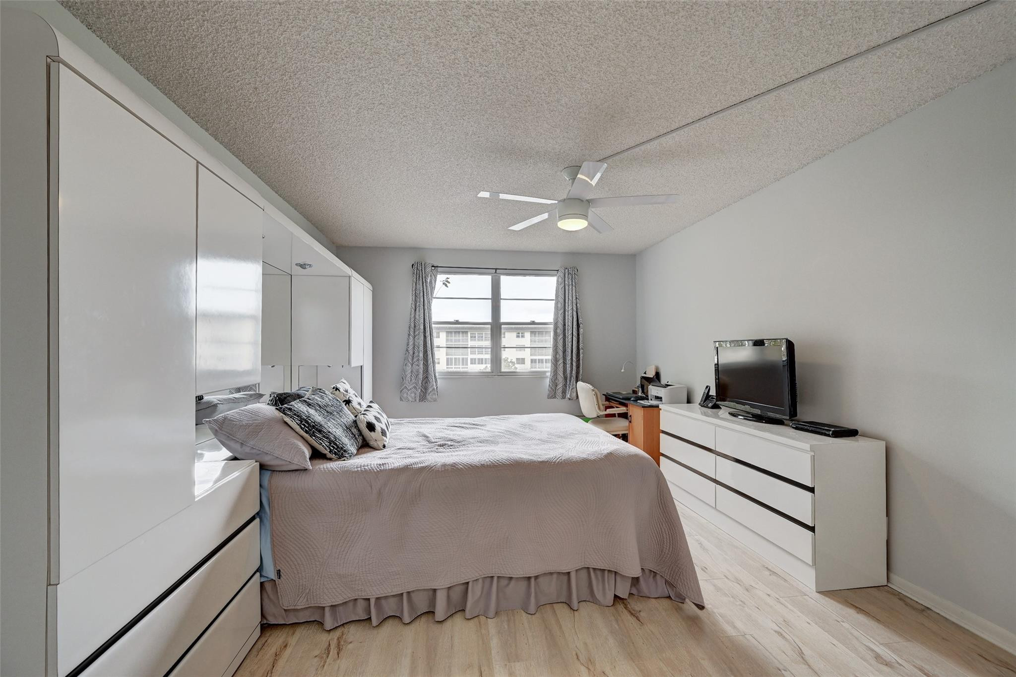 1701 Andros Isle Unit: E-3