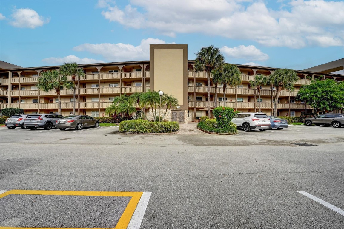 1701 Andros Isle Unit: E-3