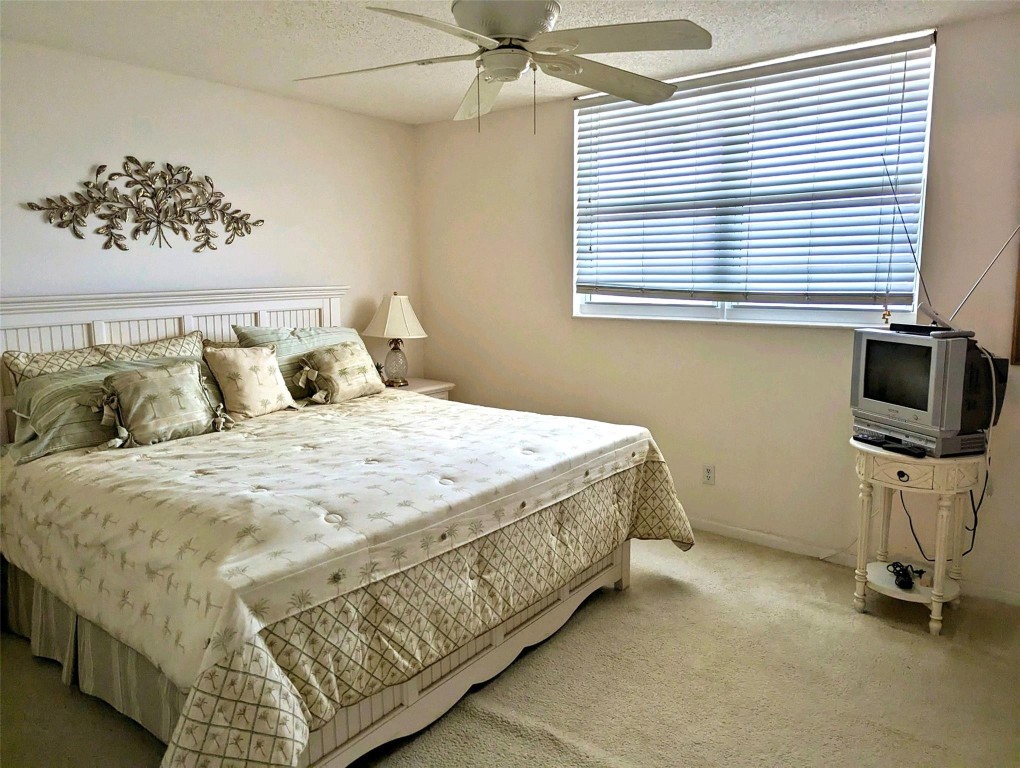 2731 NE 14th Street Cswy Unit: 519