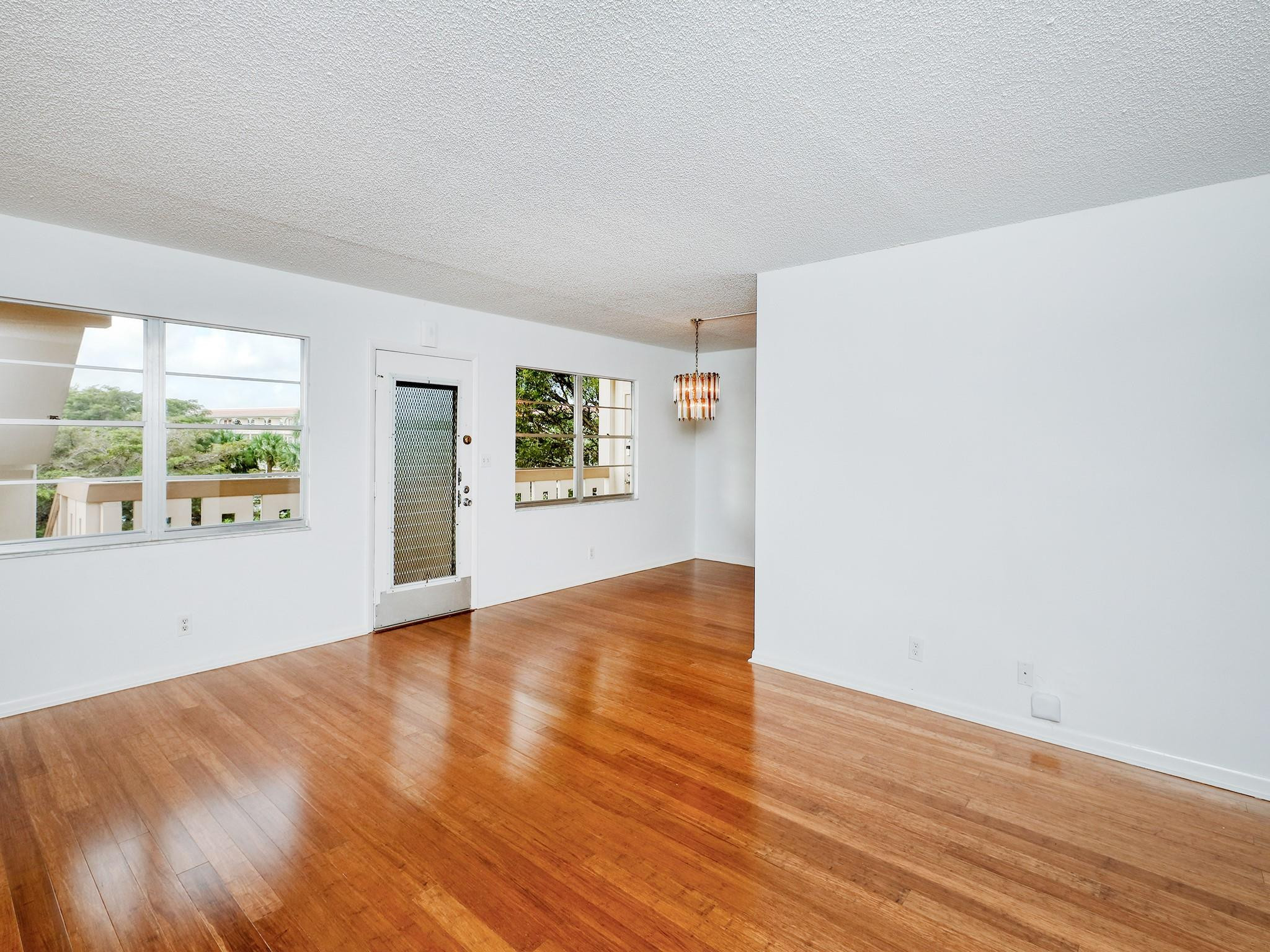 1901 Bermuda Cir Unit: B3