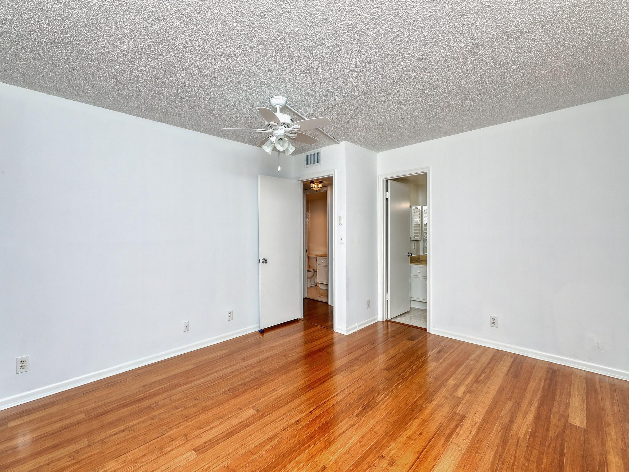 1901 Bermuda Cir Unit: B3
