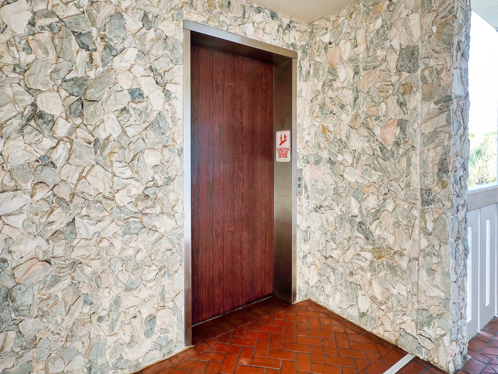 1901 Bermuda Cir Unit: B3