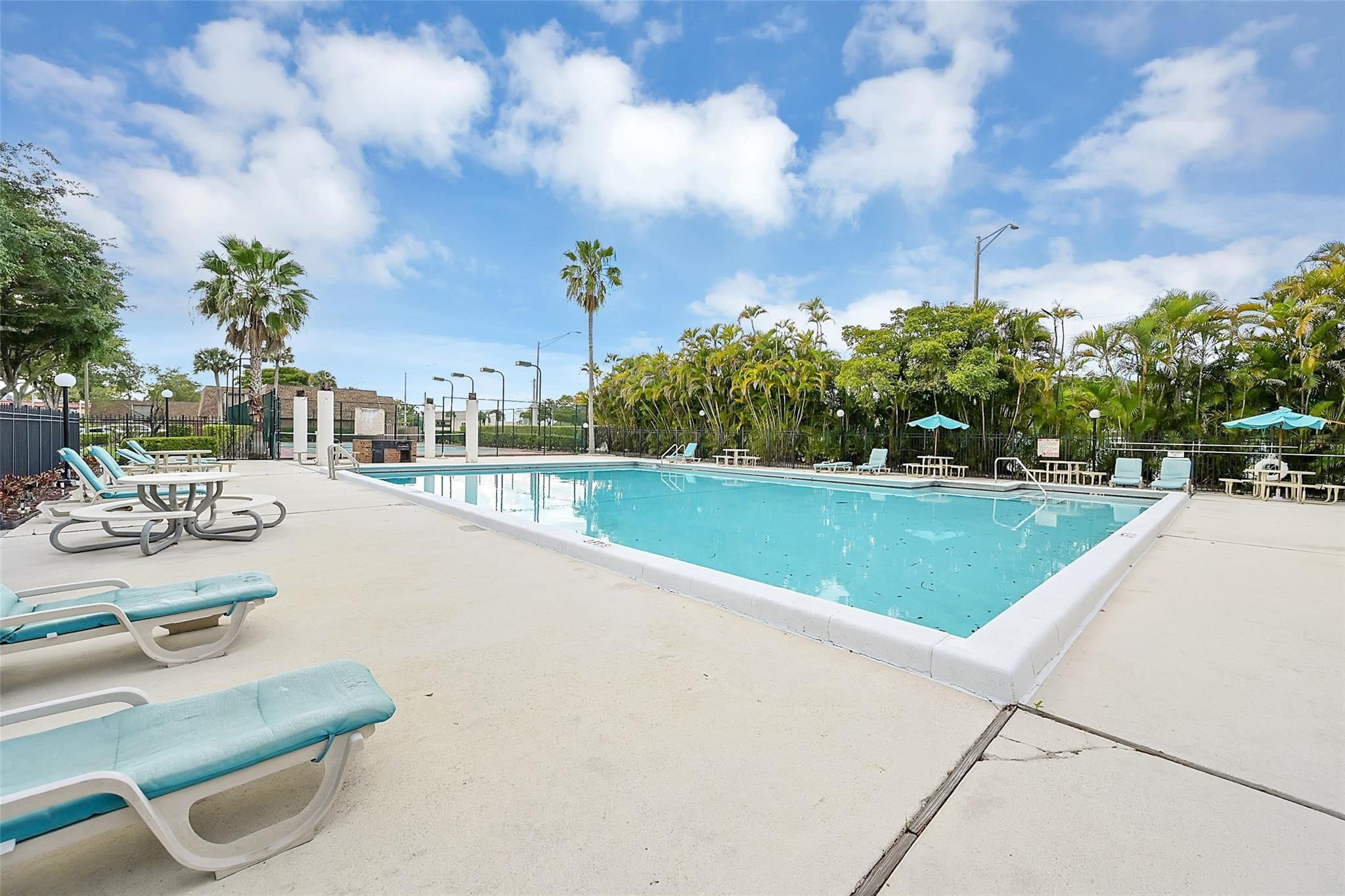 5983 NW 55th Ln Unit: 5983