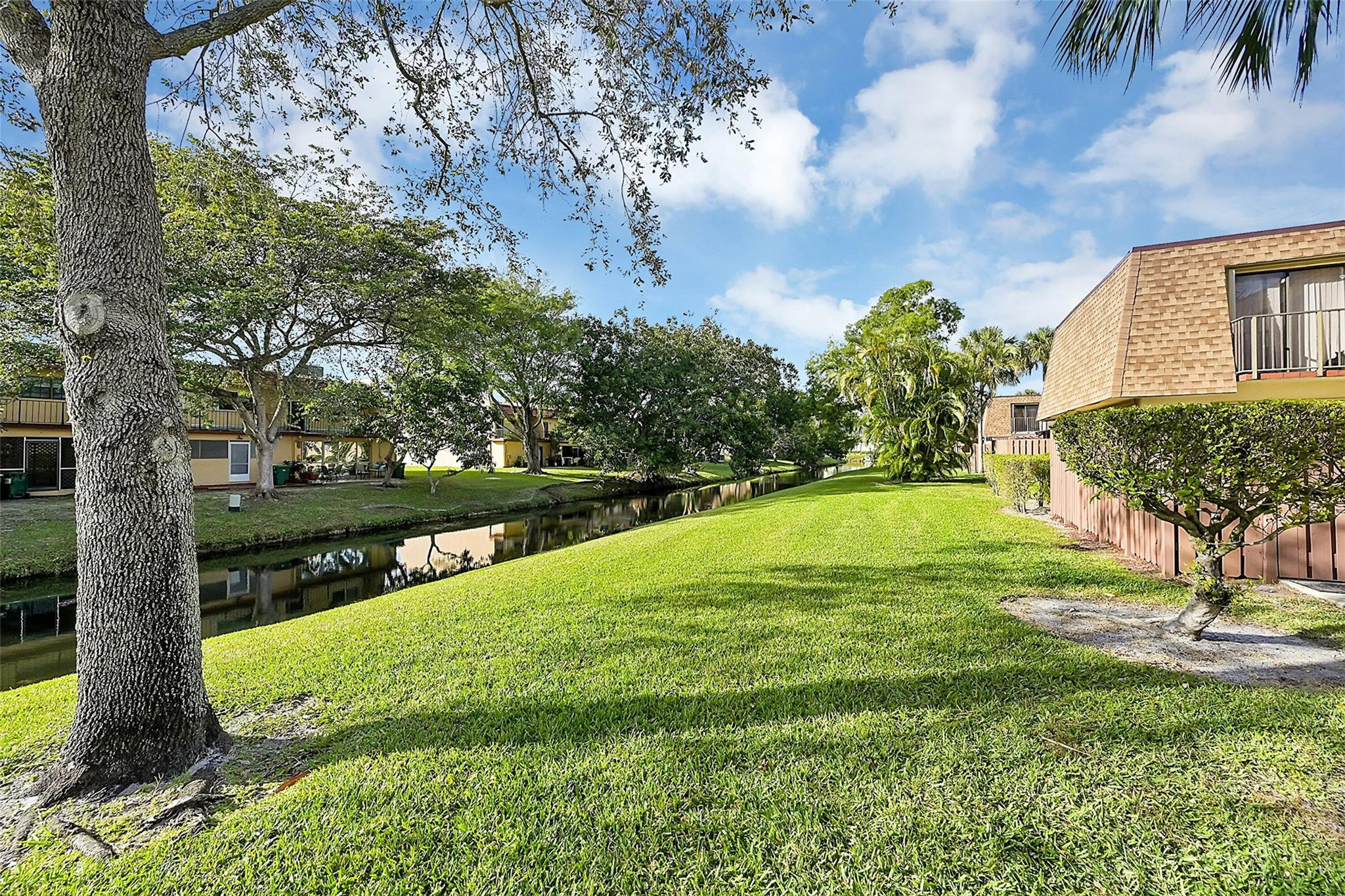 5983 NW 55th Ln Unit: 5983