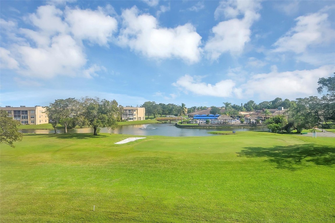 9521 Sunrise Lakes Blvd Unit: 309