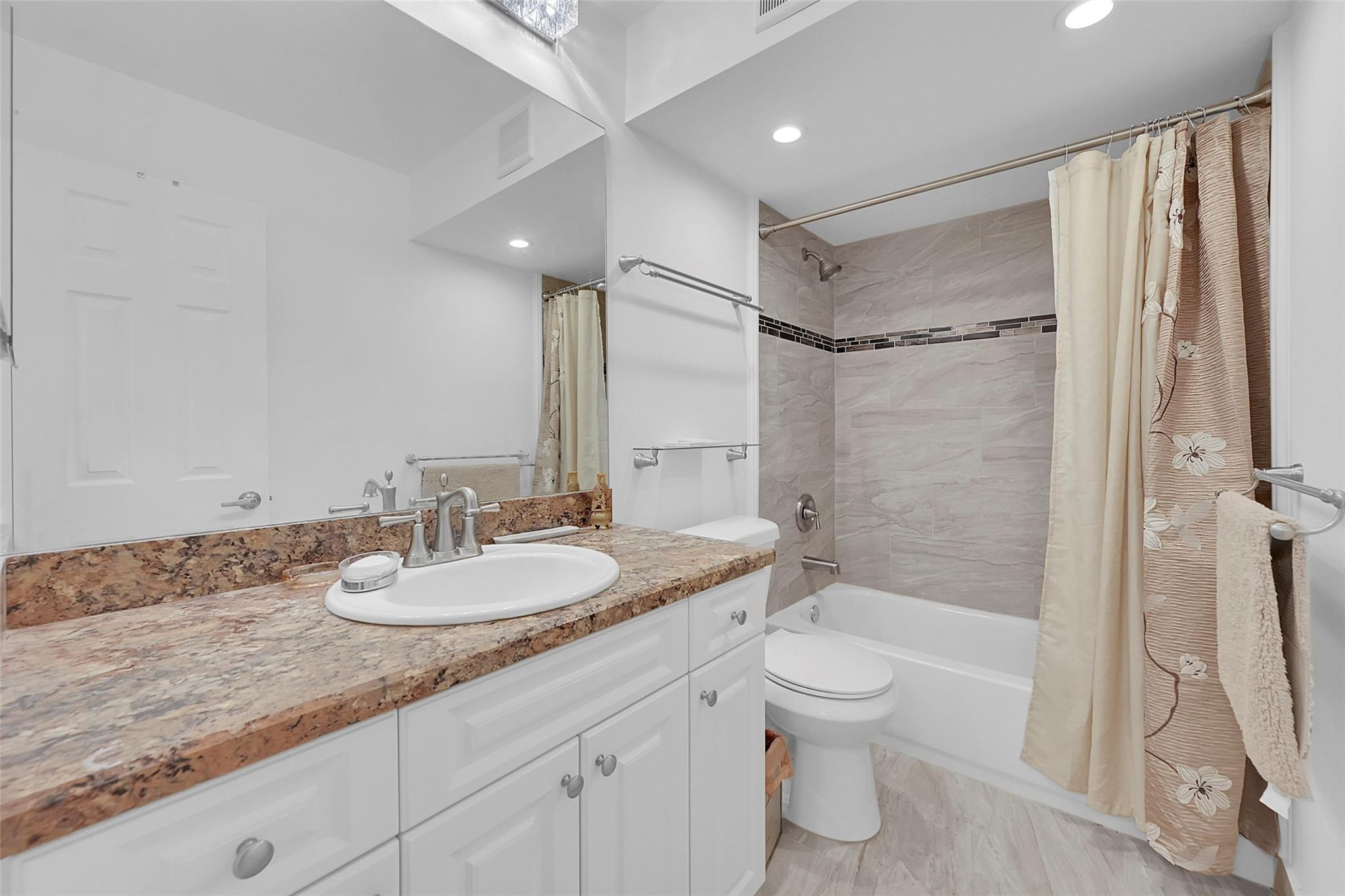 9521 Sunrise Lakes Blvd Unit: 309