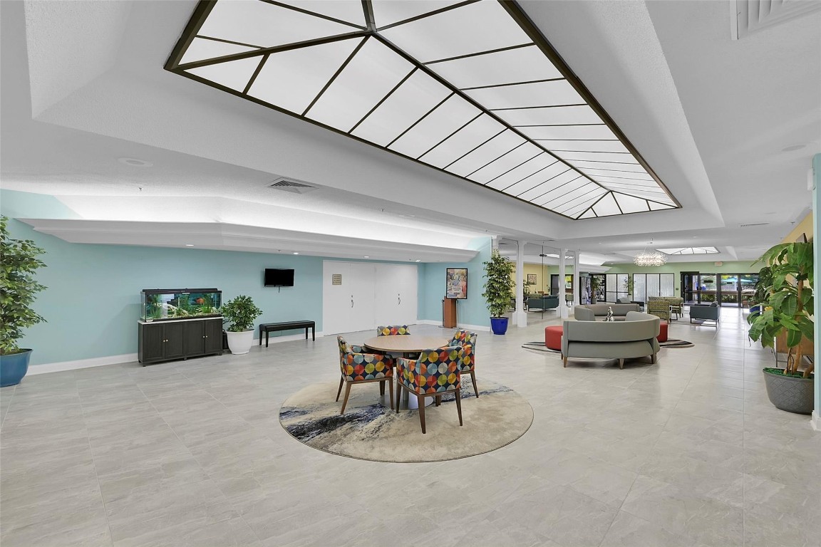 9521 Sunrise Lakes Blvd Unit: 309