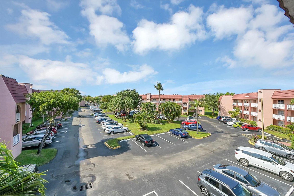 9521 Sunrise Lakes Blvd Unit: 309