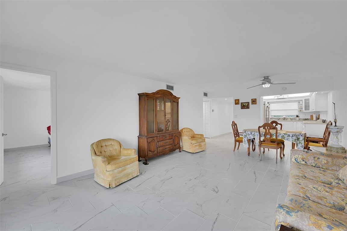 9521 Sunrise Lakes Blvd Unit: 309