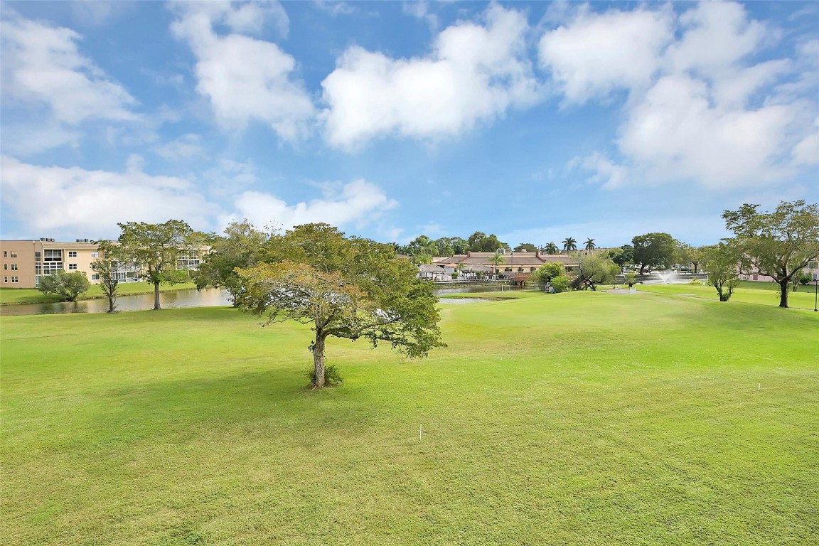 9521 Sunrise Lakes Blvd Unit: 309