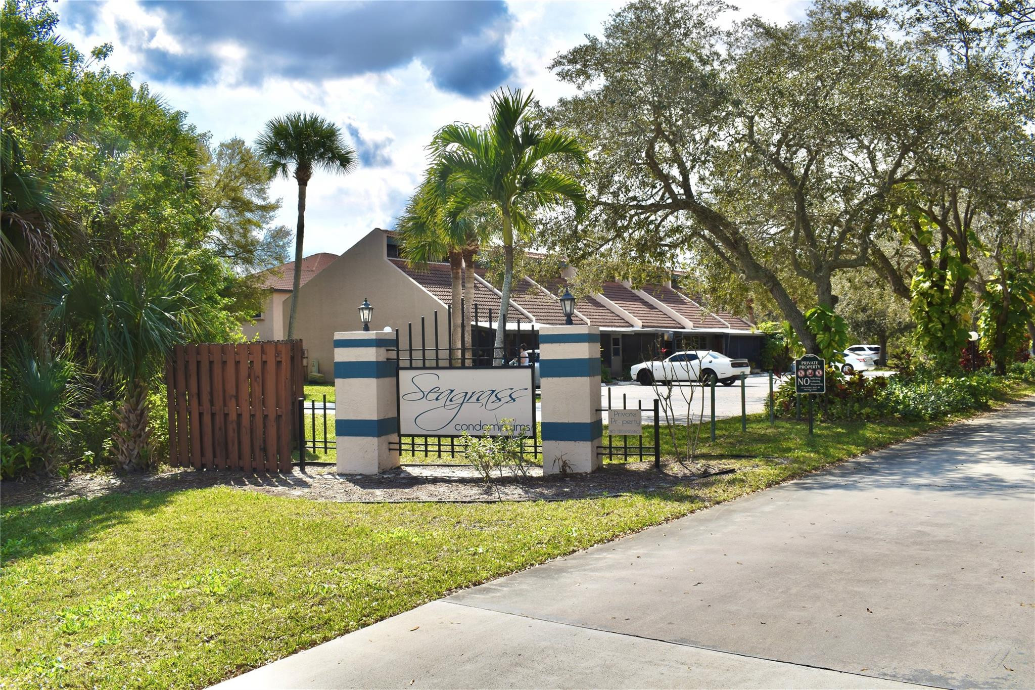 2450 SE Garden Ter Unit: 304