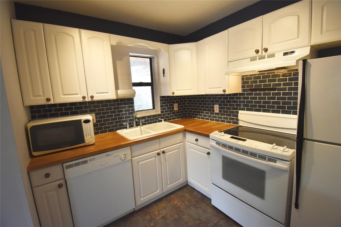 2450 SE Garden Ter Unit: 304