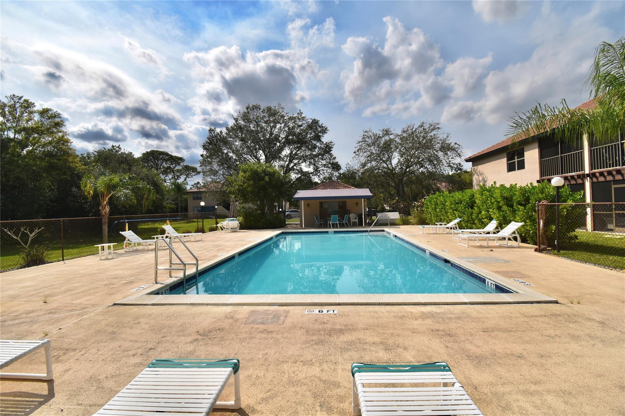 2450 SE Garden Ter Unit: 304