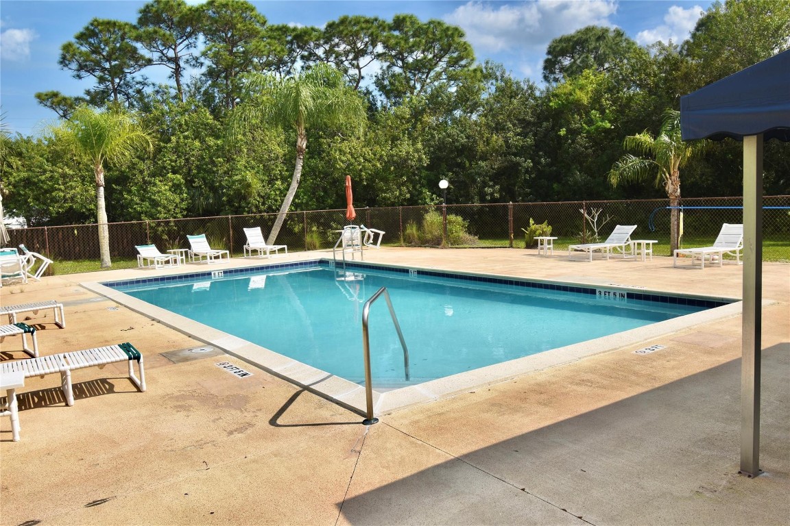 2450 SE Garden Ter Unit: 304