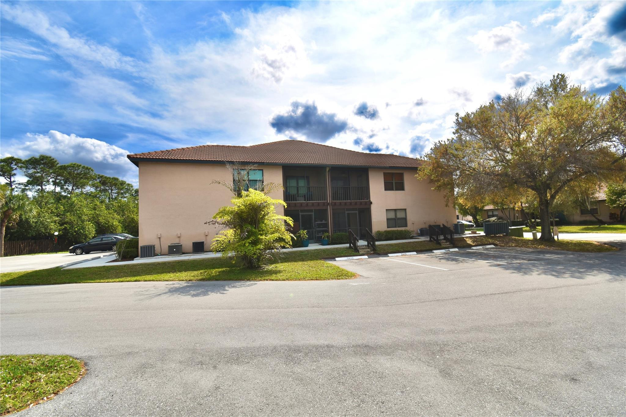 2450 SE Garden Ter Unit: 304