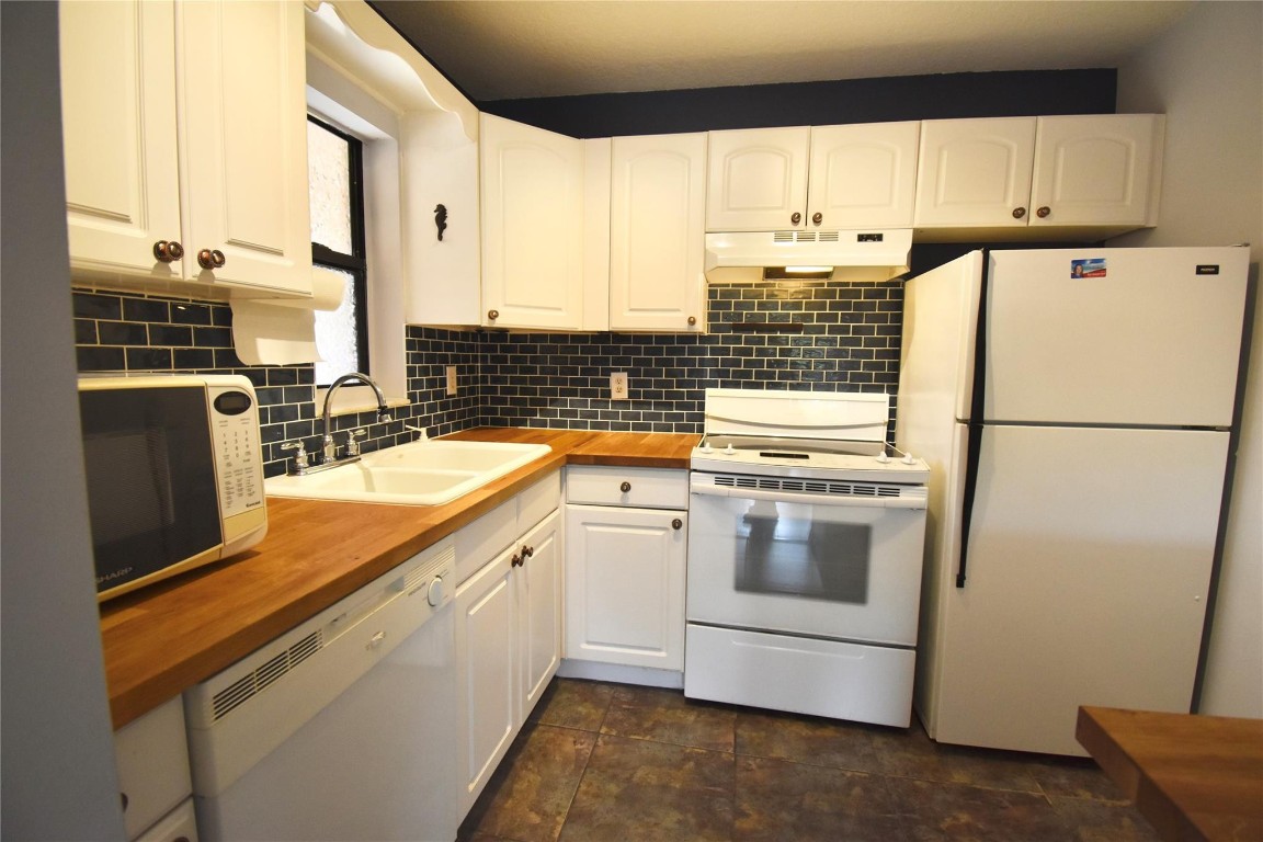 2450 SE Garden Ter Unit: 304