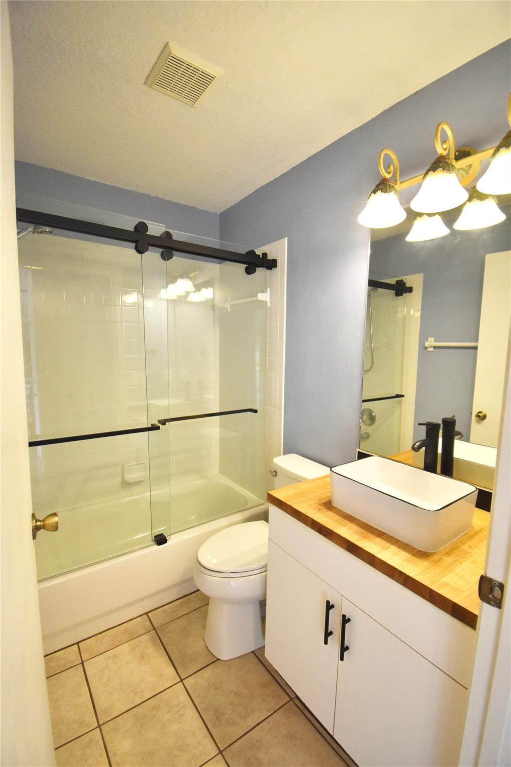 2450 SE Garden Ter Unit: 304