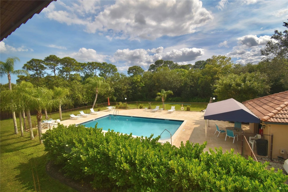 2450 SE Garden Ter Unit: 304