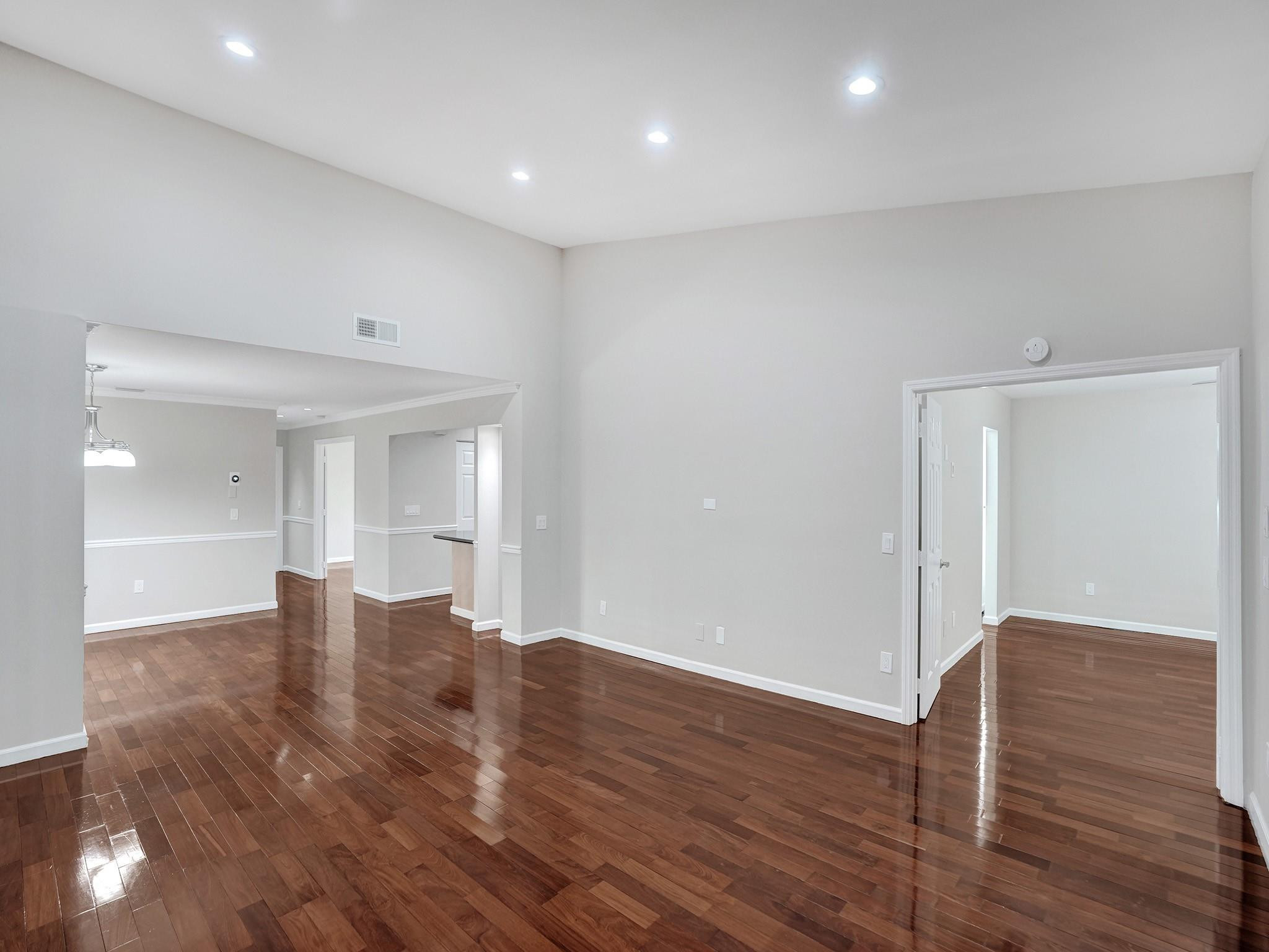 9280 Sabal Ridge Cir Unit: APT B