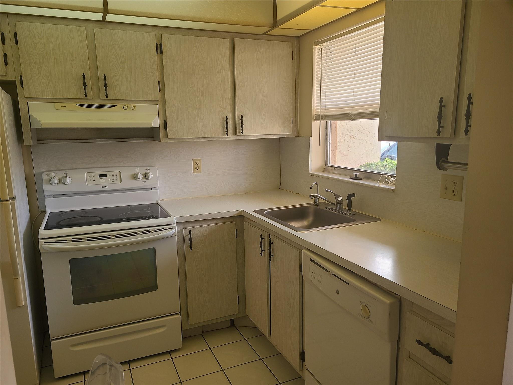 6850 Royal Palm Blvd Unit: 109 G