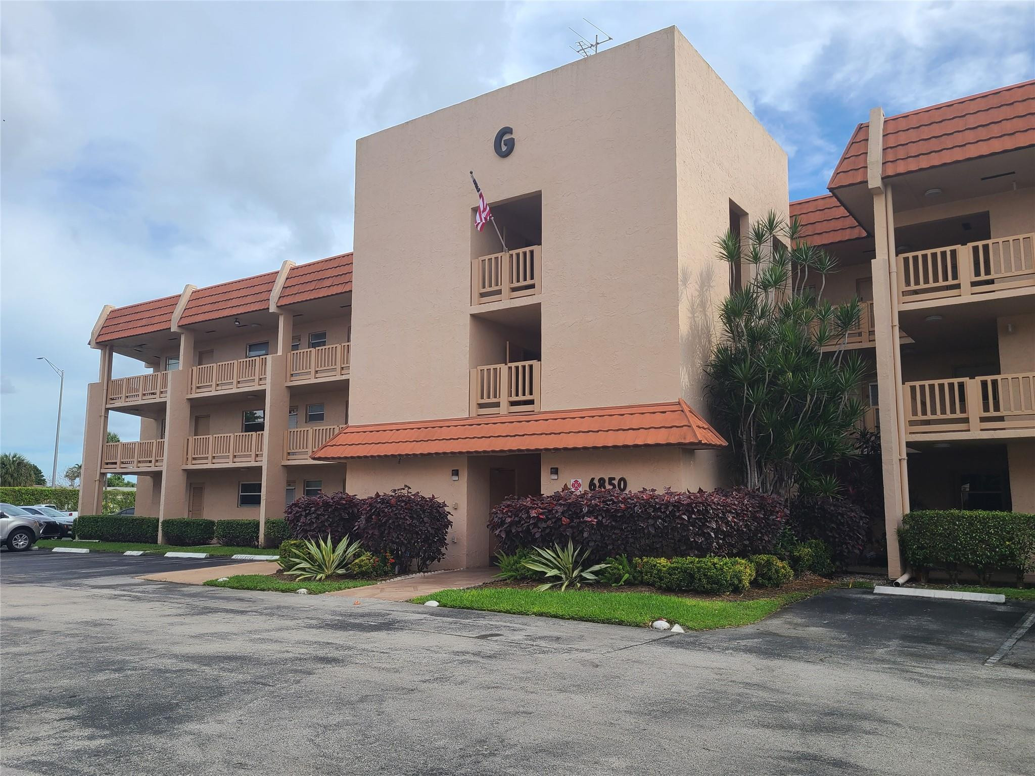 6850 Royal Palm Blvd Unit: 109 G