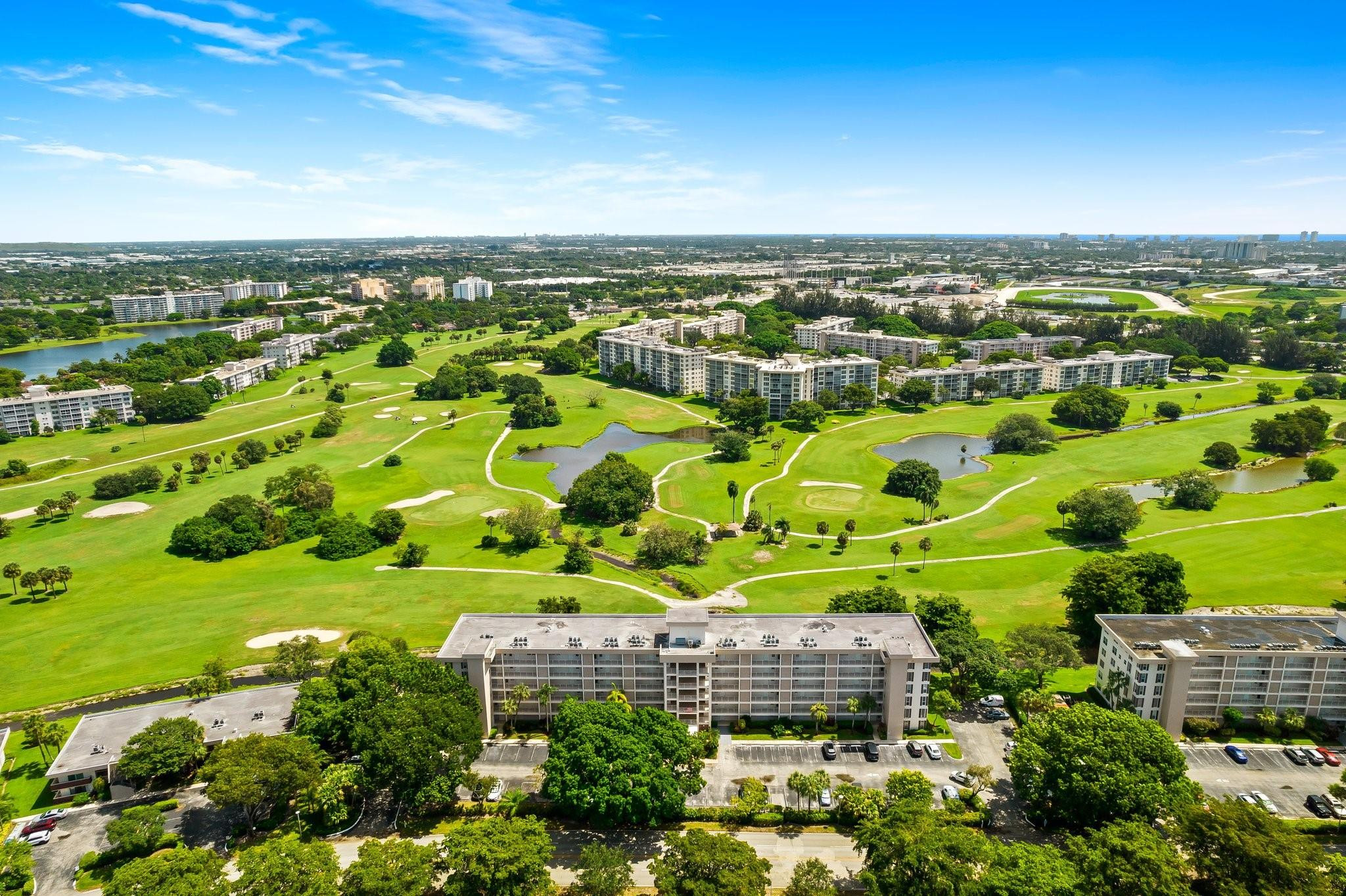 2901 S Palm Aire Dr Unit: 106