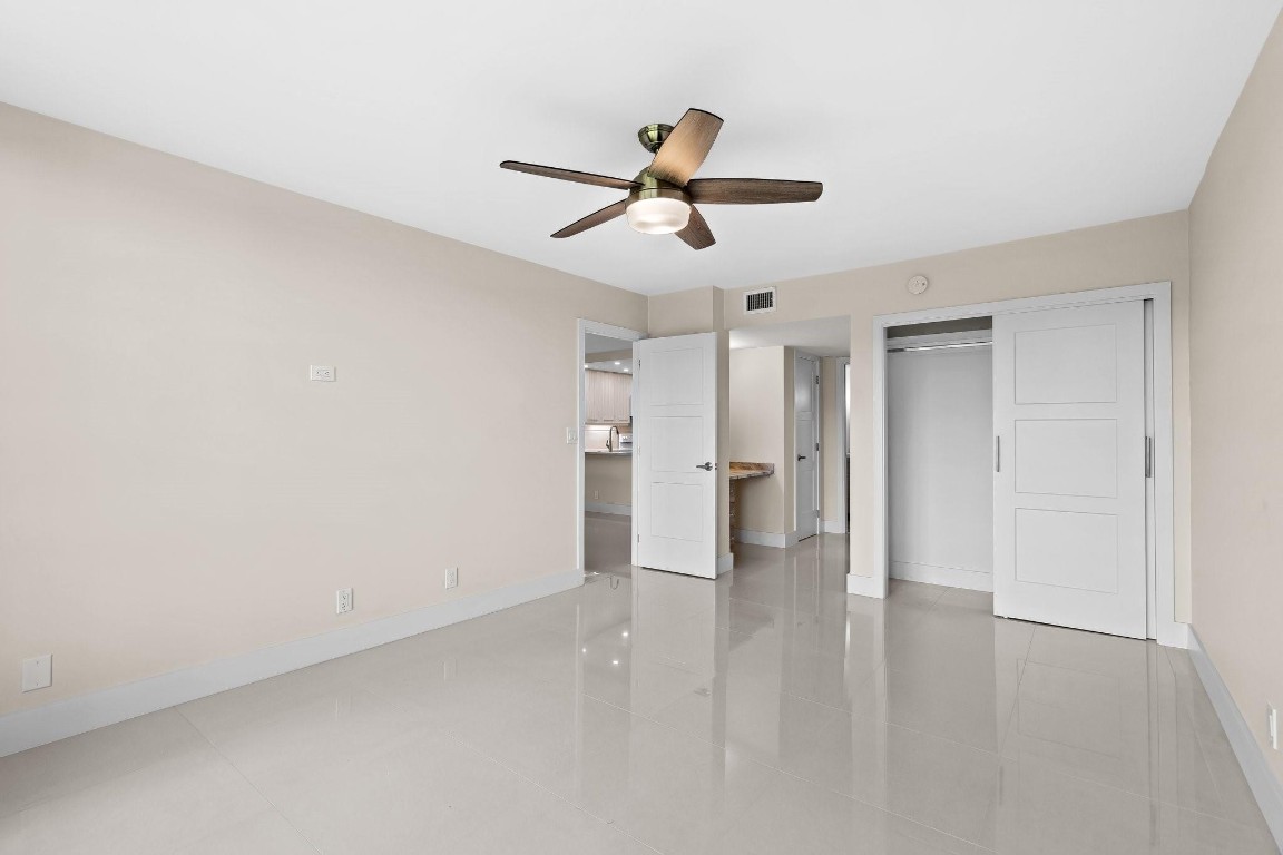 2901 S Palm Aire Dr Unit: 106