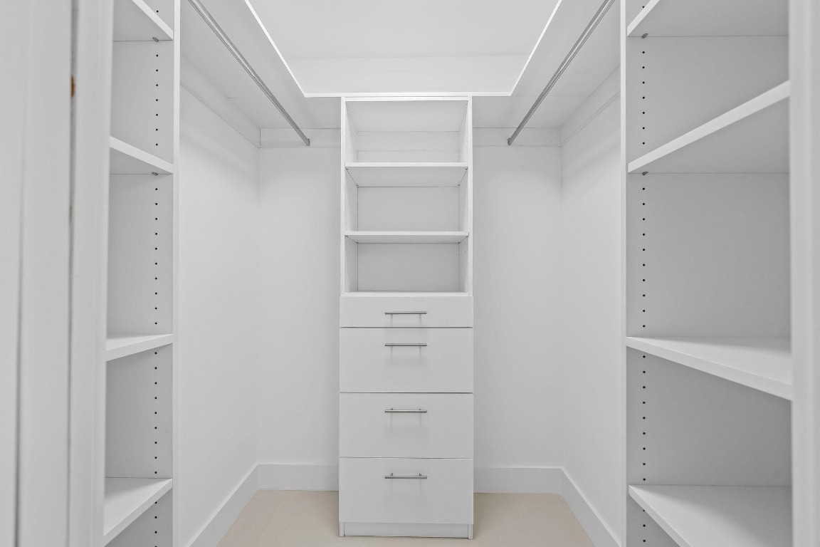 2901 S Palm Aire Dr Unit: 106