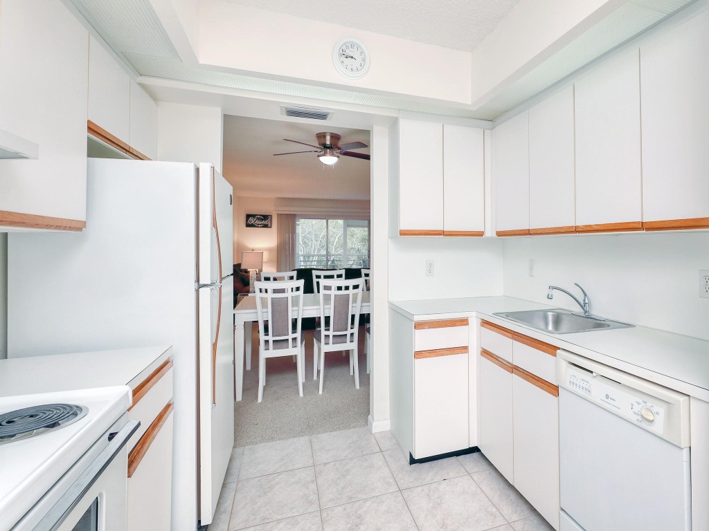 1502 Cayman Way Unit: H2