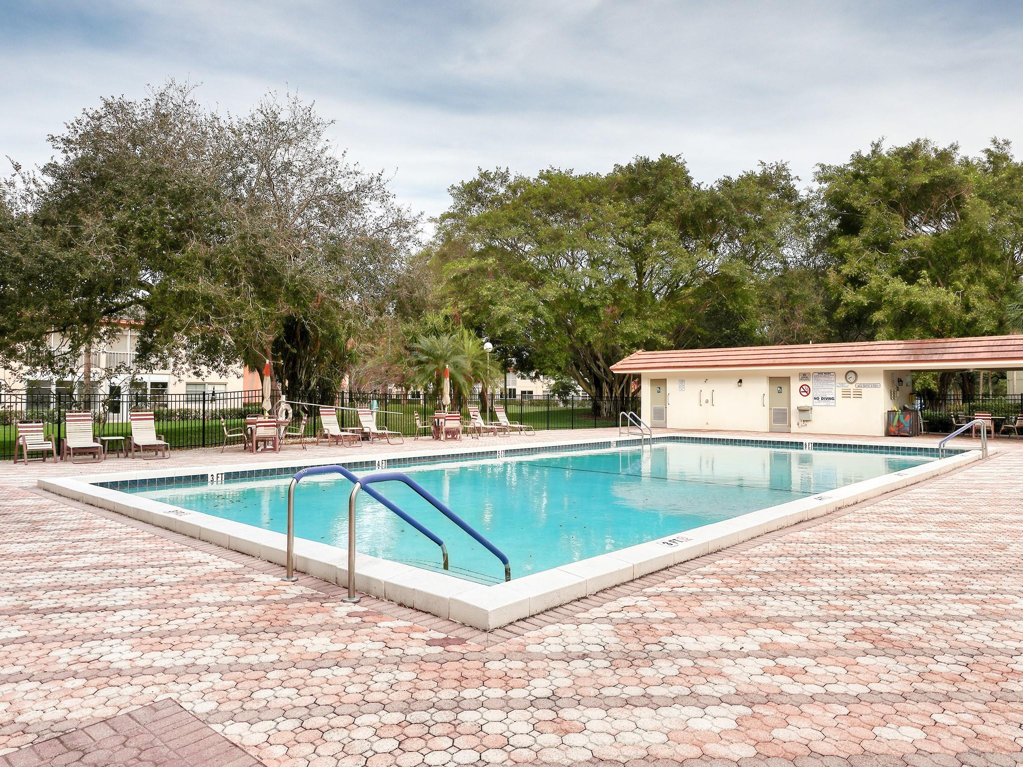 1502 Cayman Way Unit: H2