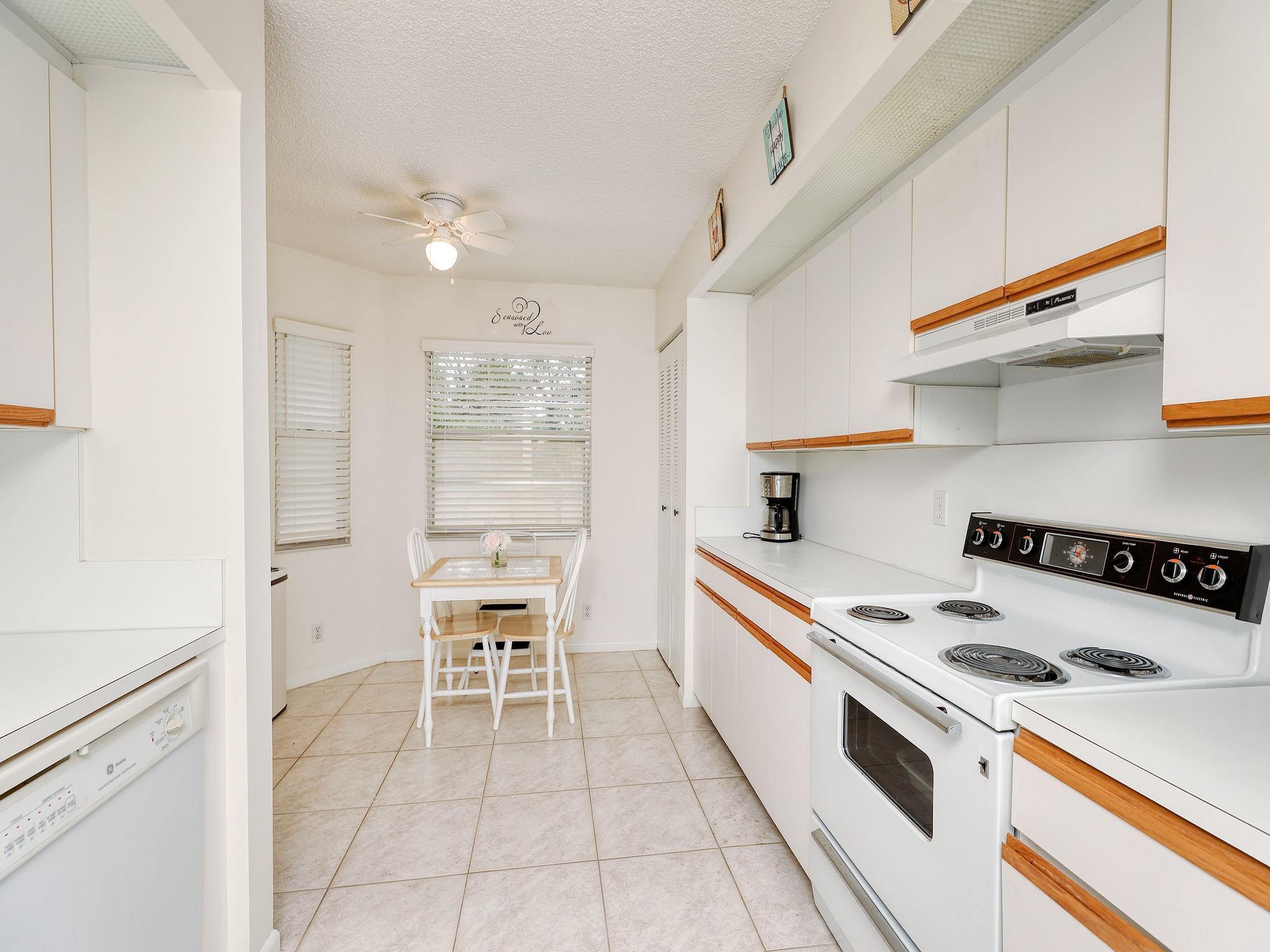 1502 Cayman Way Unit: H2
