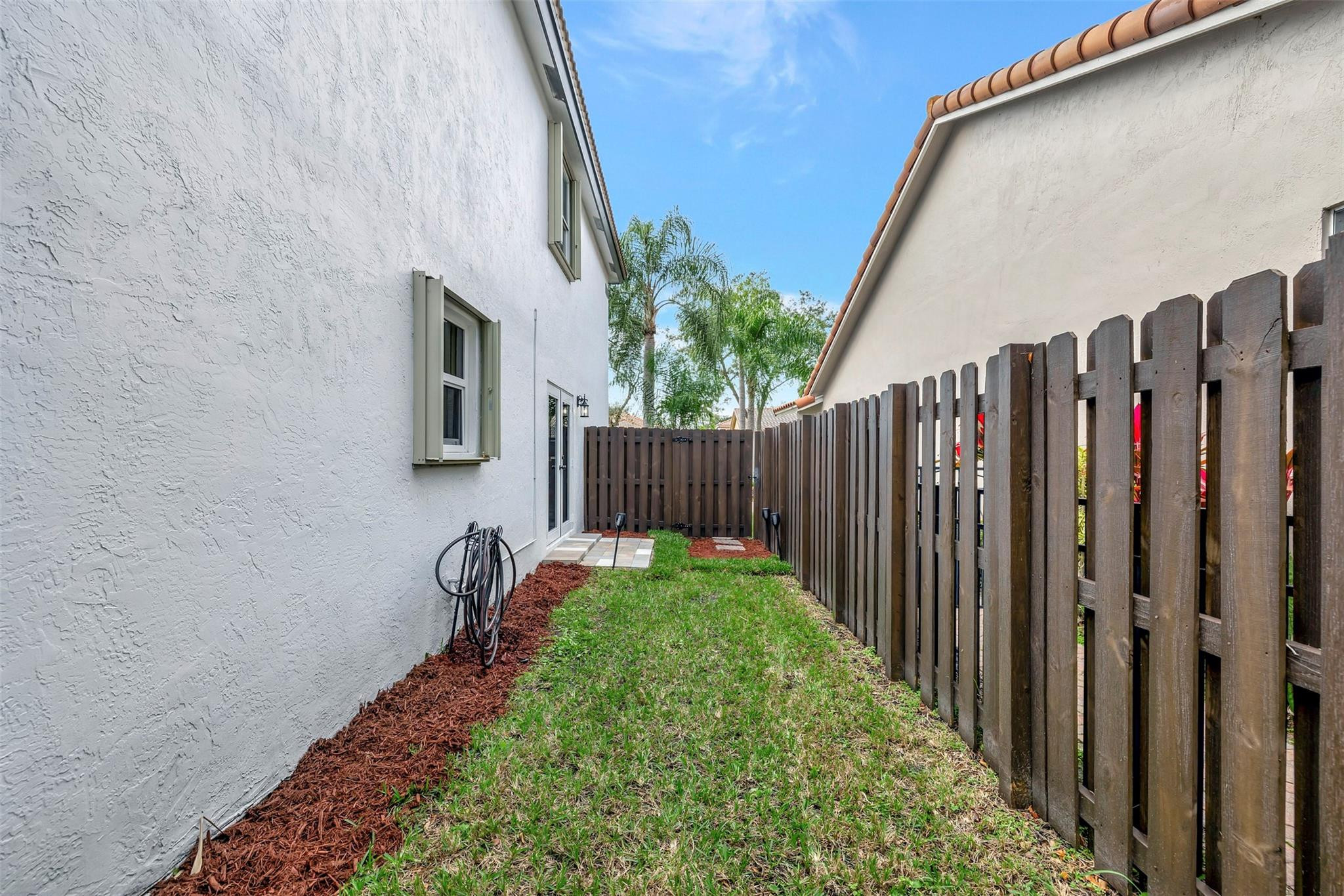 5750 NW 48th Dr
