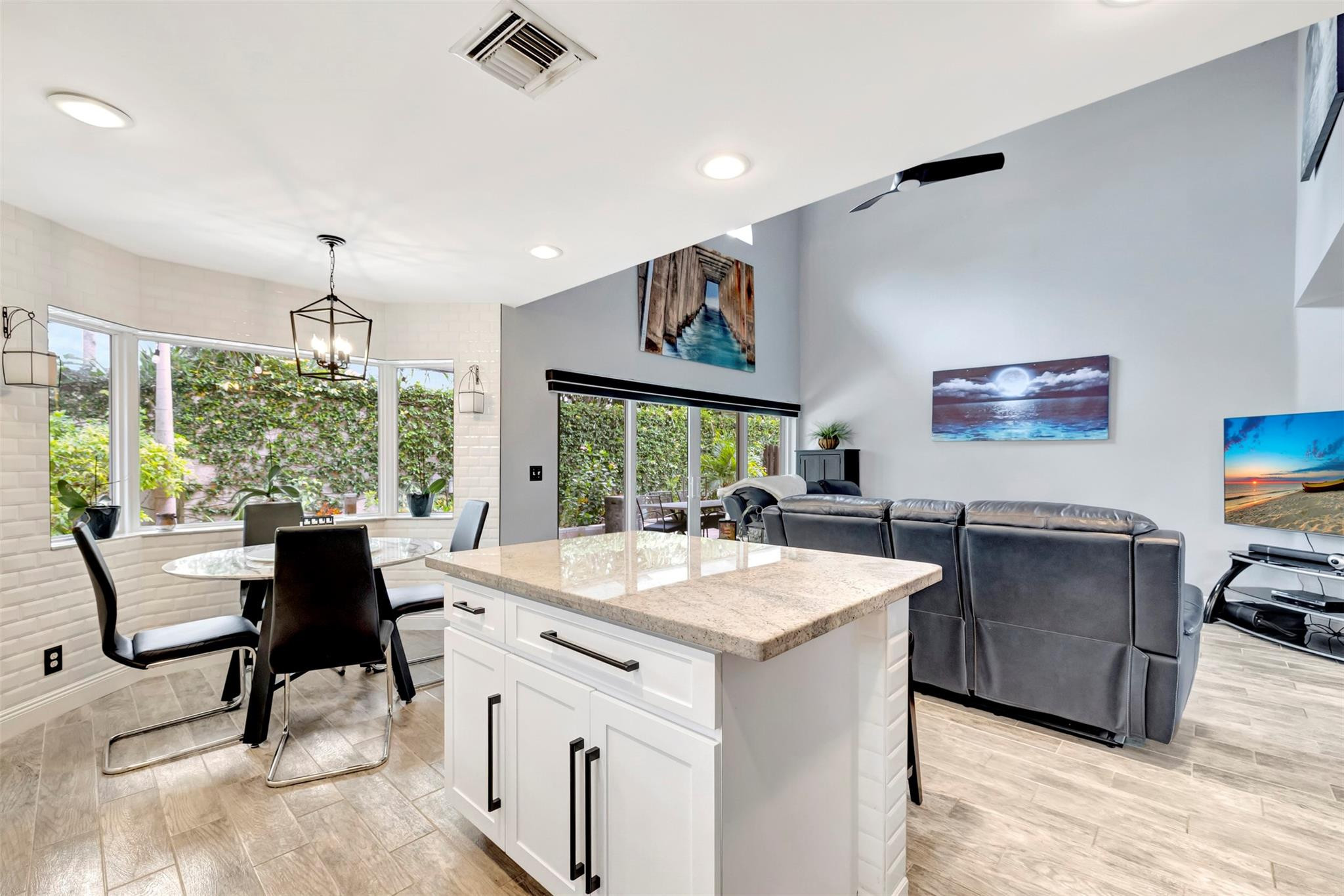 5750 NW 48th Dr