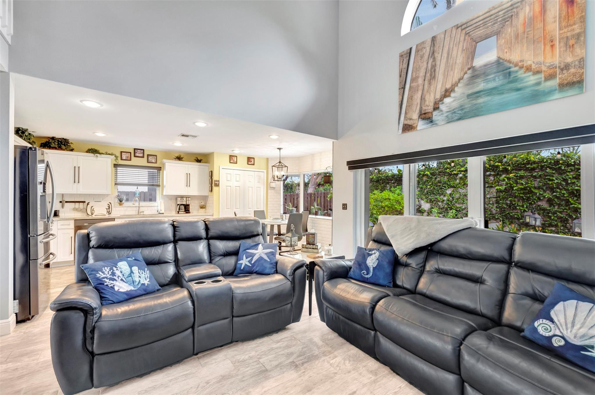 5750 NW 48th Dr