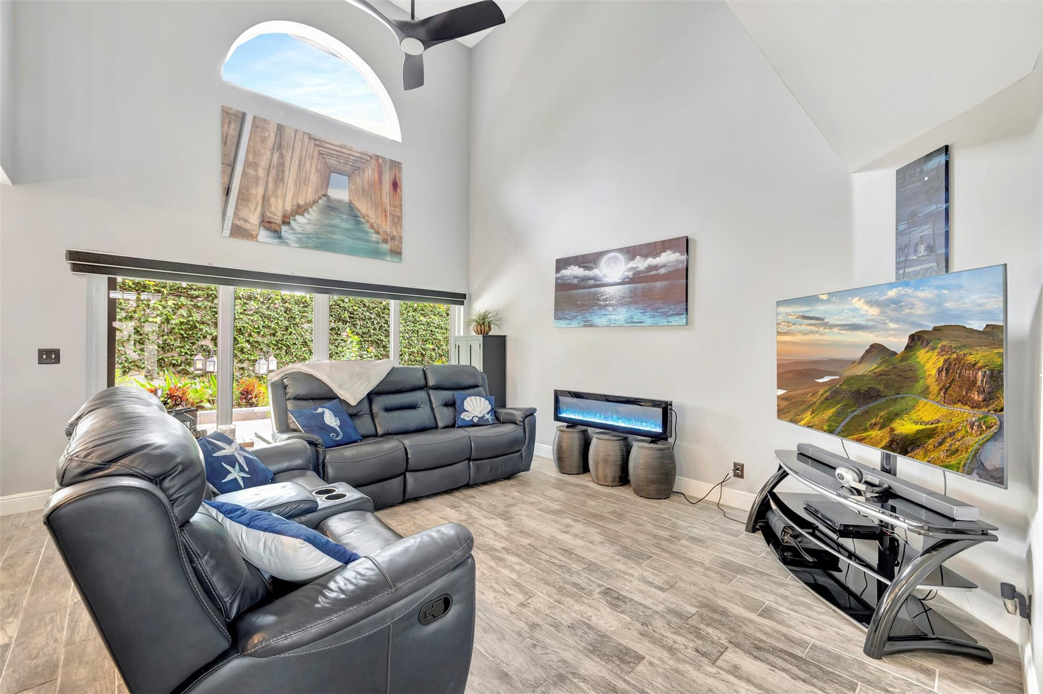 5750 NW 48th Dr