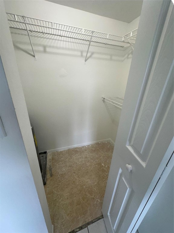 2641 Riverside Dr Unit: 7