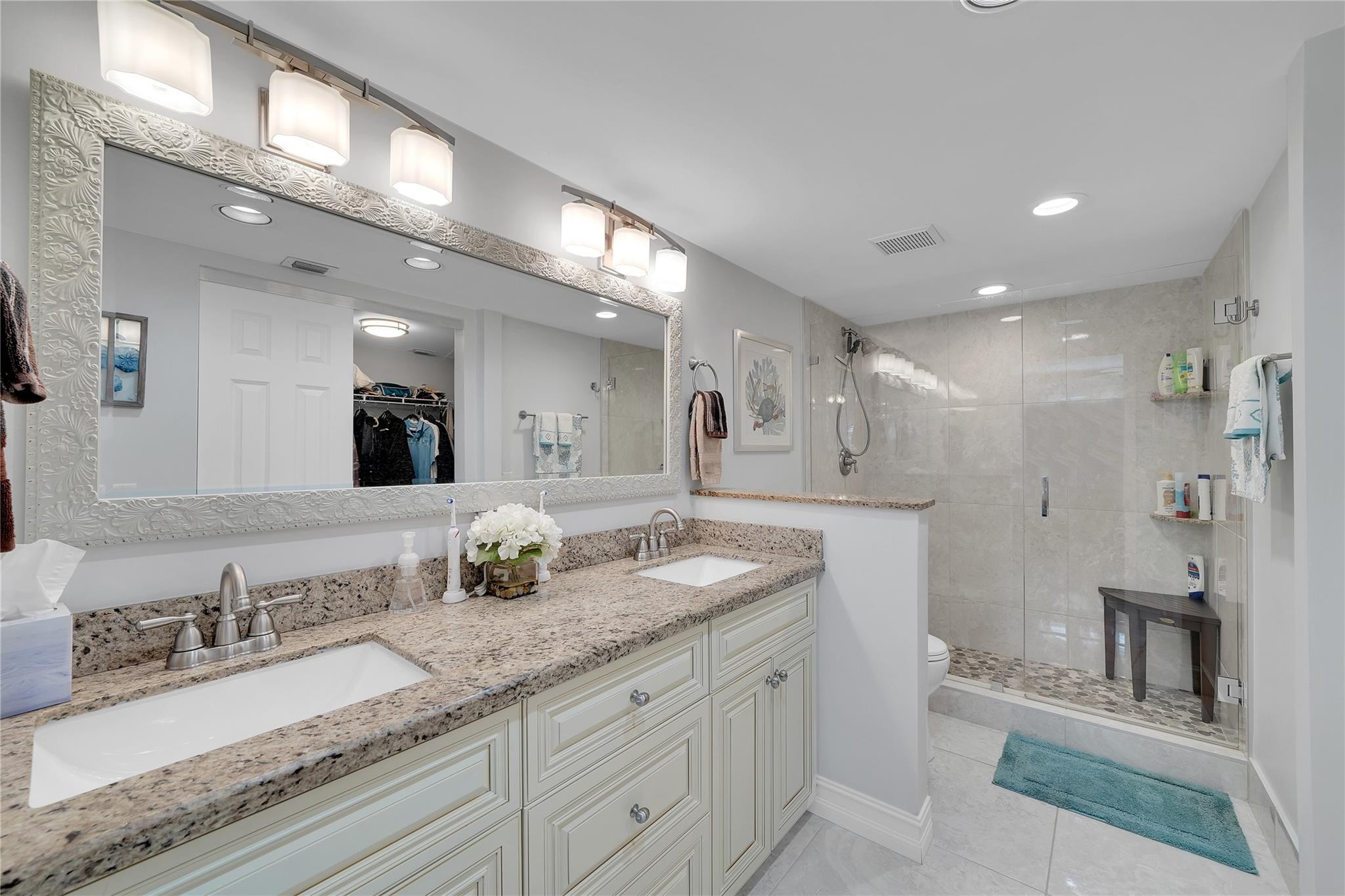 1501 Cayman Way Unit: L4