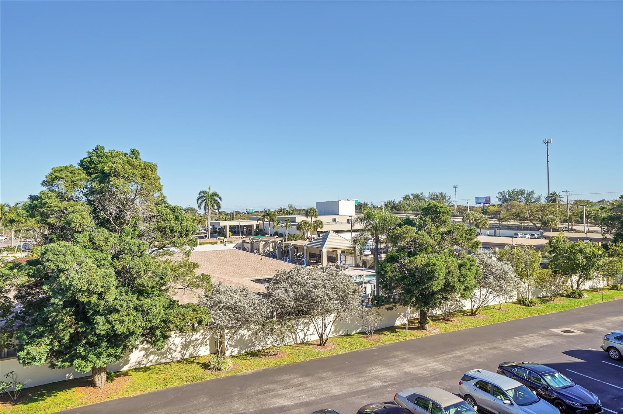 1501 Cayman Way Unit: L4