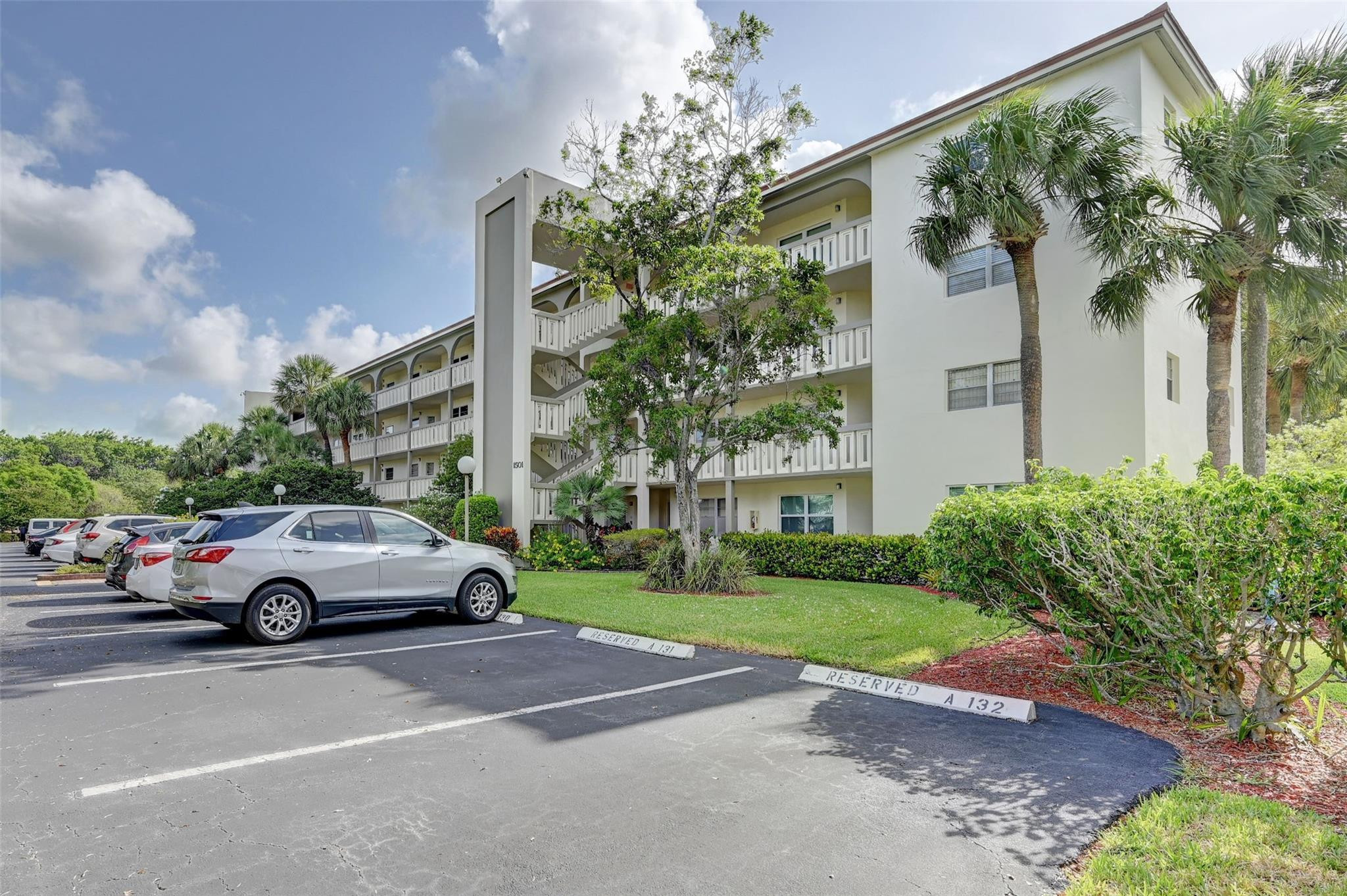 1501 Cayman Way Unit: L4
