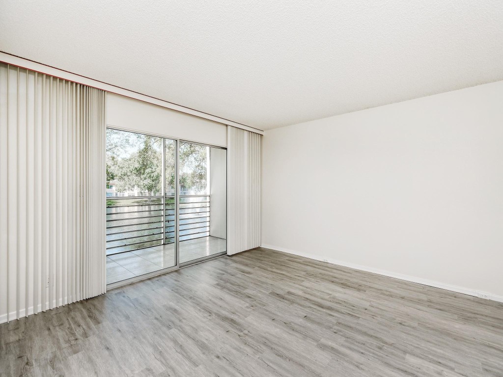 1503 Cayman Way Unit: j2