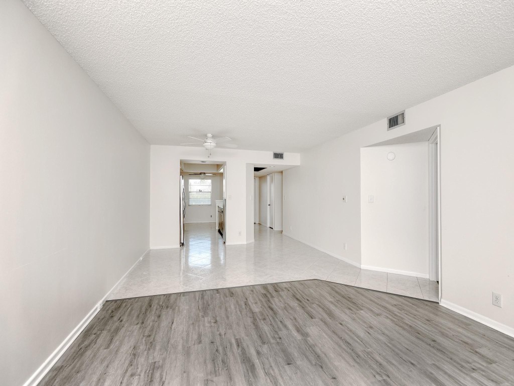 1503 Cayman Way Unit: j2