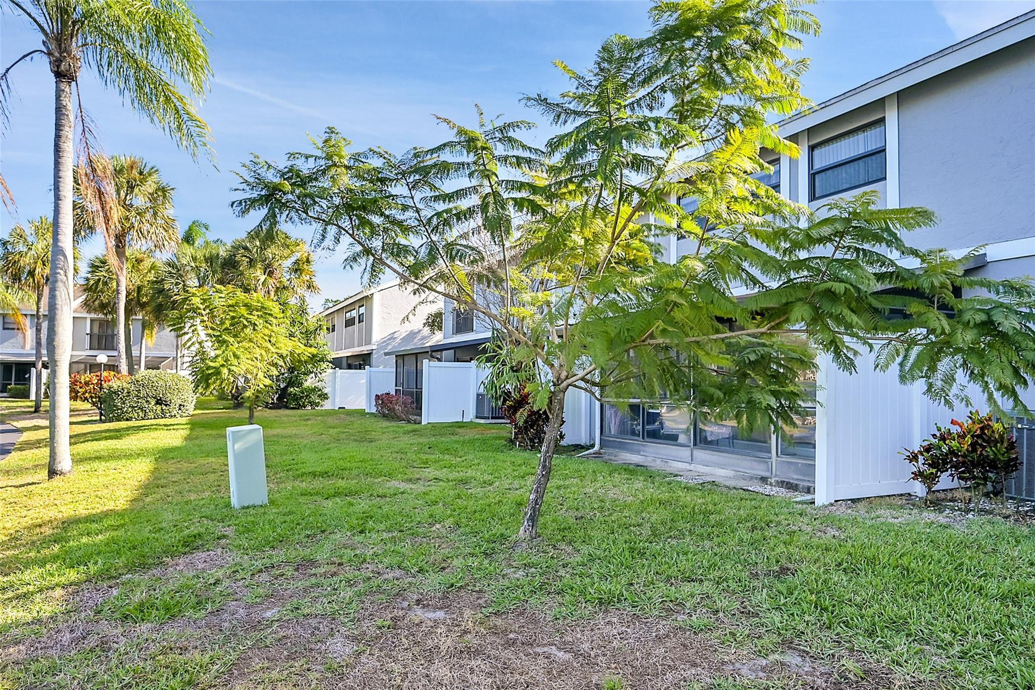 2567 NW 42nd Ave Unit: 1203