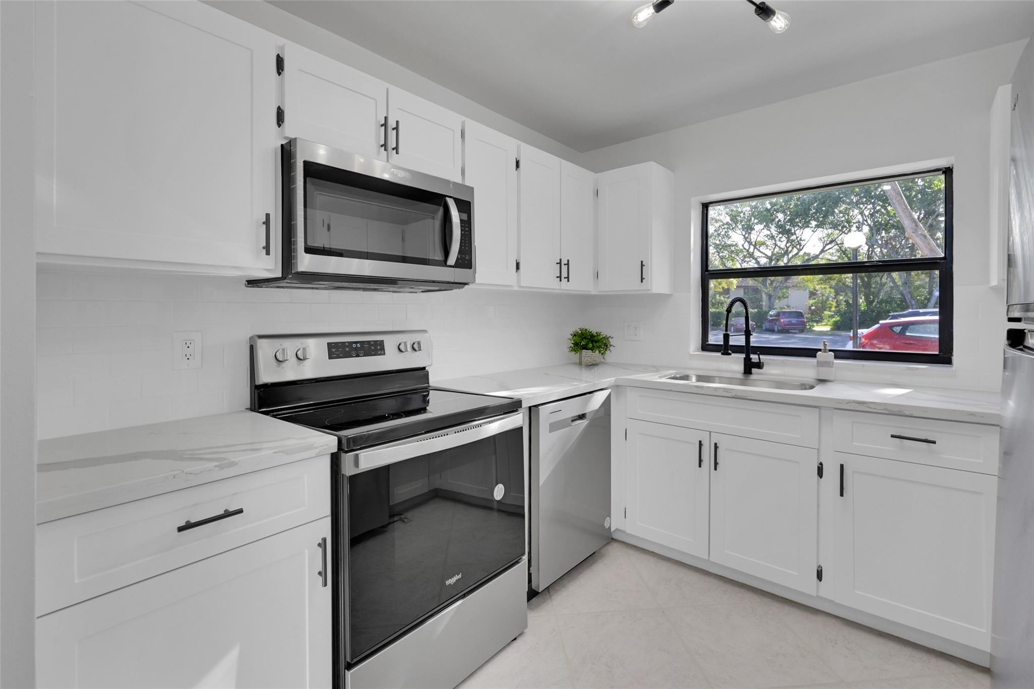 2567 NW 42nd Ave Unit: 1203