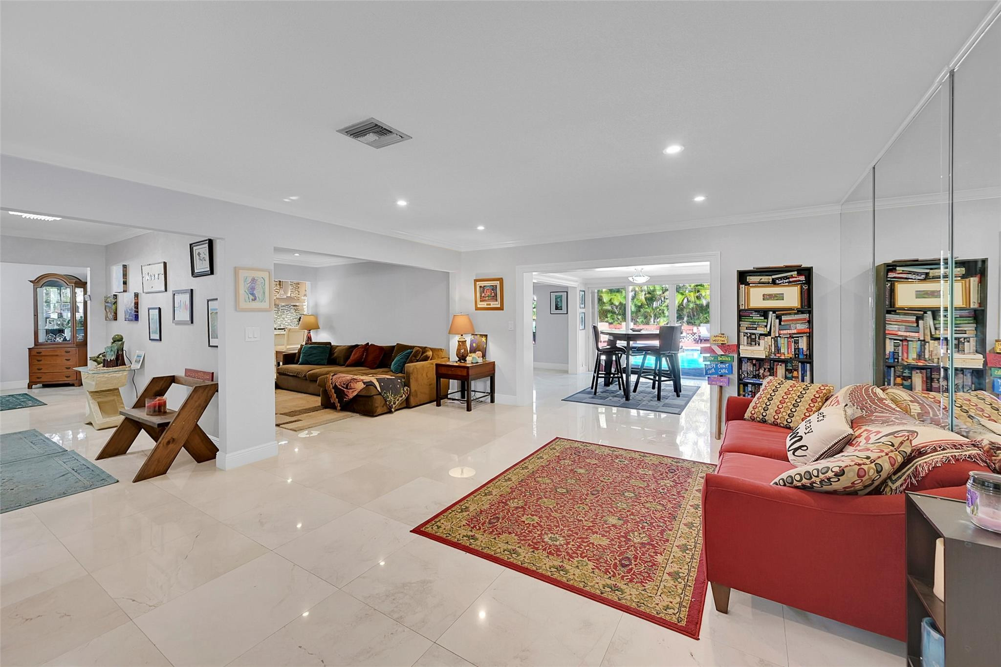 4575 Glenwood Dr
