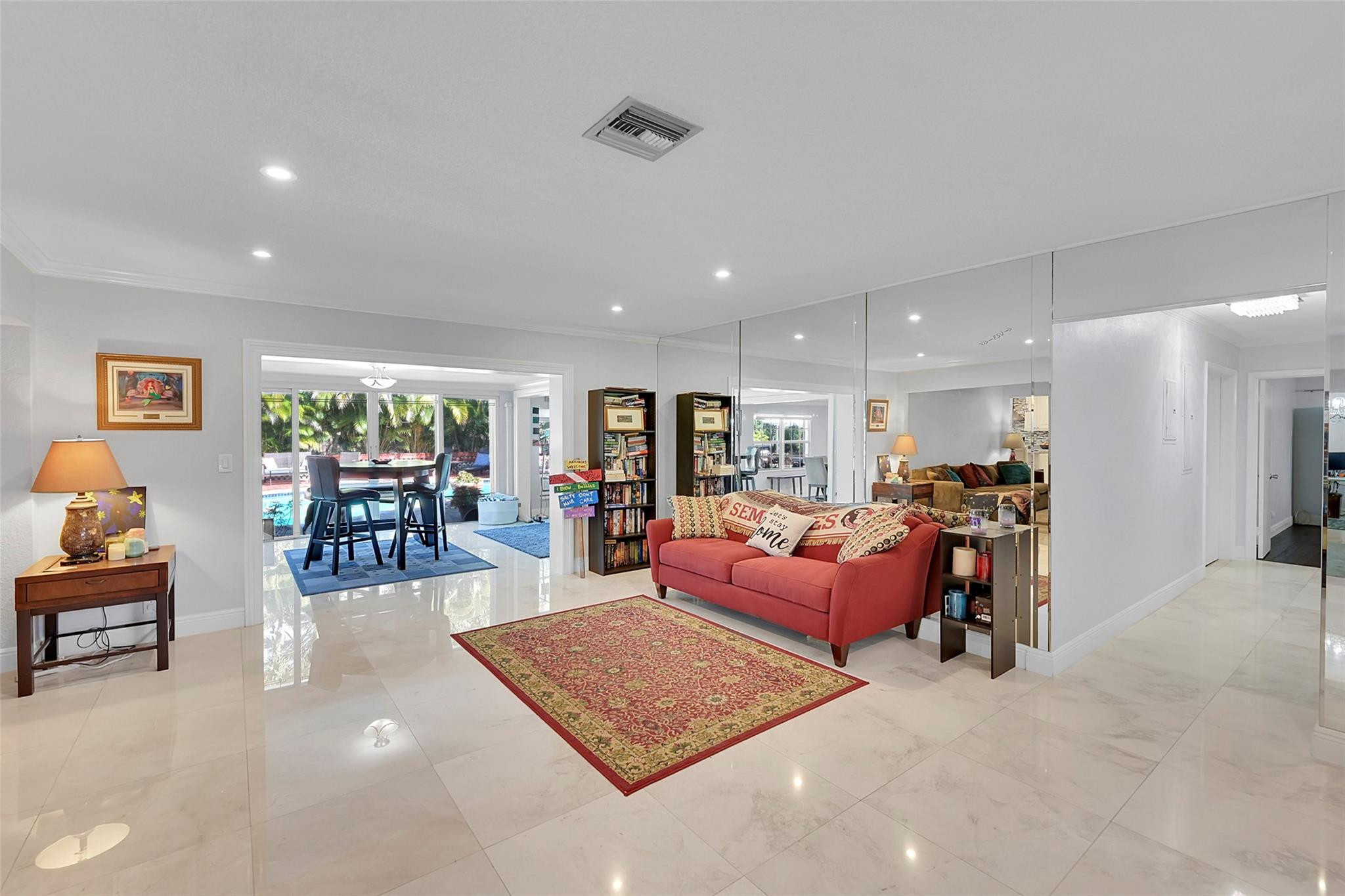 4575 Glenwood Dr