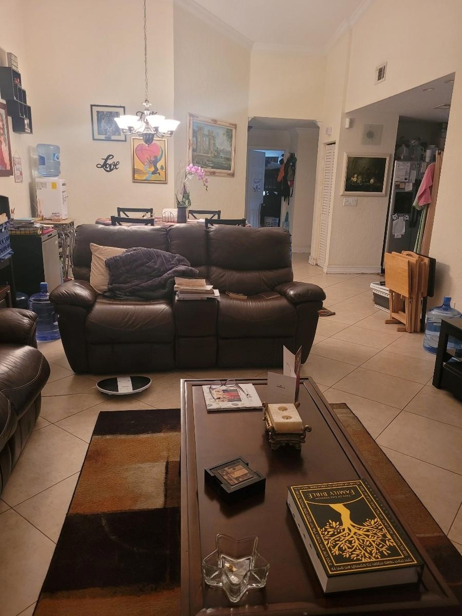 9617 Riverside Dr Unit: 6C