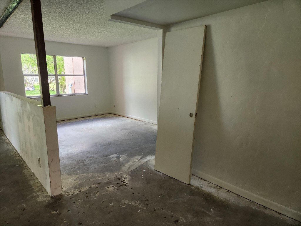 9601 Sunrise Lakes Blvd Unit: 106