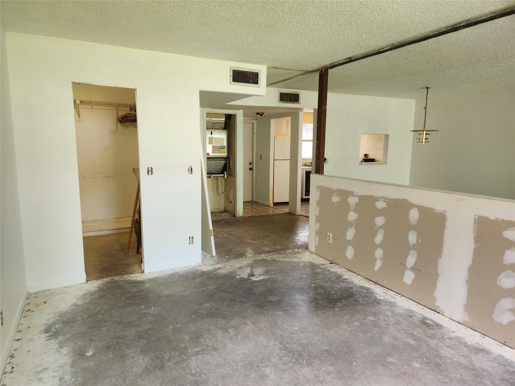 9601 Sunrise Lakes Blvd Unit: 106